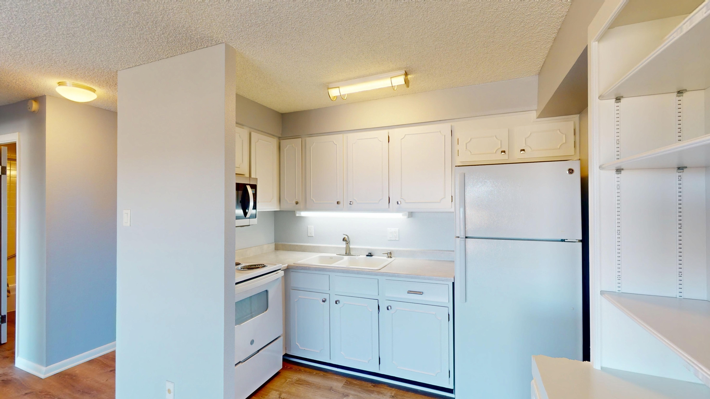 411 Lakewood Circle - B-1110
