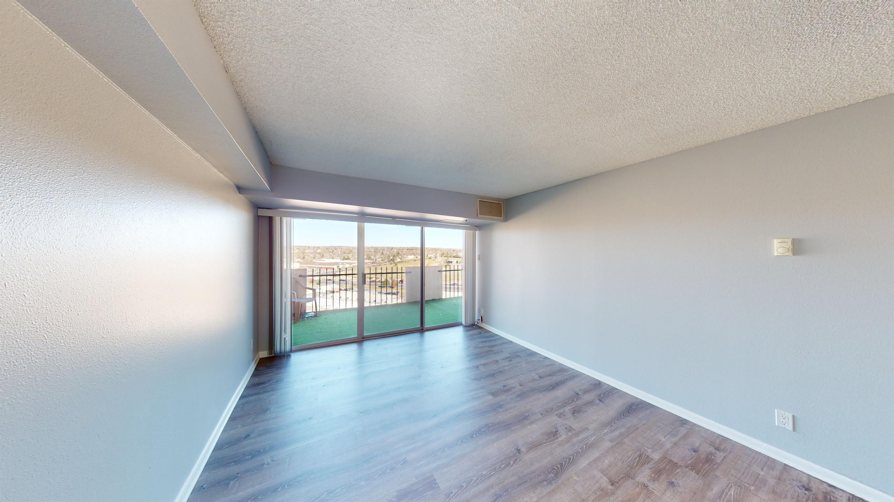 411 Lakewood Circle - B-1110